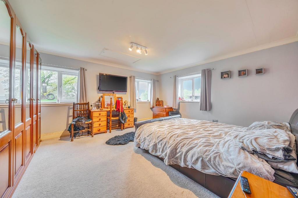MASTER BEDROOM.jpg