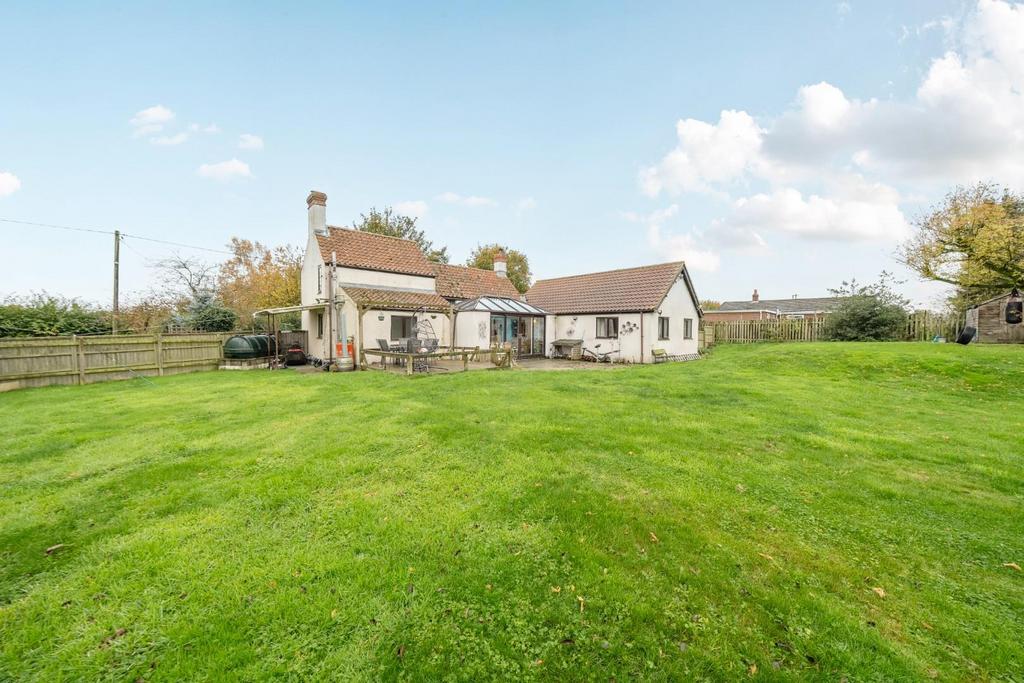 REAR OF THE PROPERTY.jpg