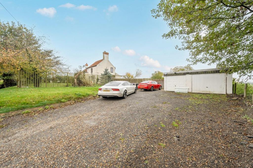 DRIVE &amp; GARAGE.jpg