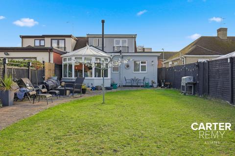 undefined, Highfield Gardens, Grays, RM16
