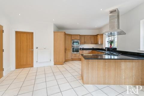 undefined, Highgrove Avenue, Ascot