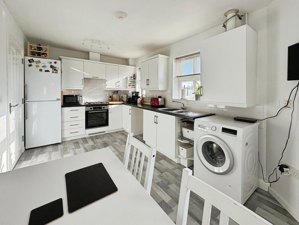 Kitchen/Dining