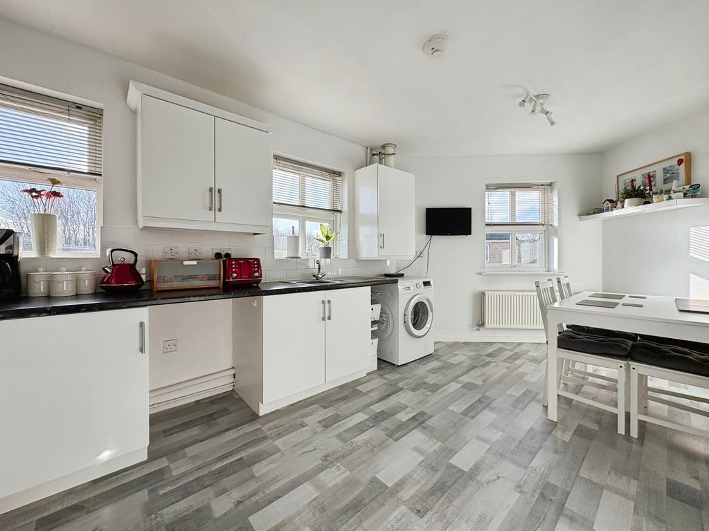 Kitchen/Dining
