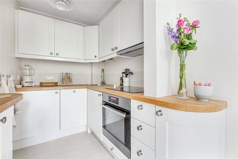 1 bedroom flat to rent, Battersea Square, London