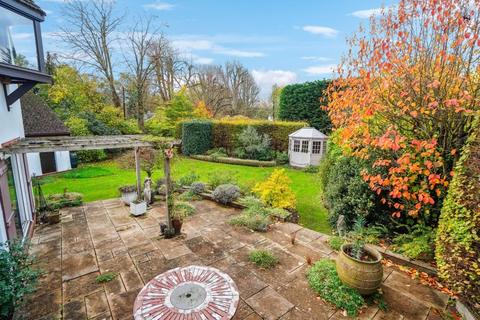 4 bedroom detached house for sale, Bisham Road, Berkshire SL7
