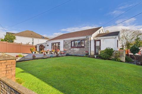 3 bedroom detached bungalow for sale, Heol y Felin, Pontyberem