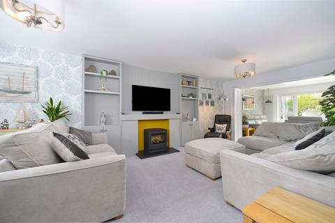 4 bedroom detached house for sale, Longhurst Avenue, Cranleigh, GU6