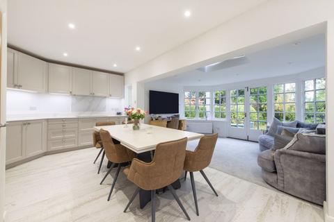 undefined, Erskine Hill, Hampstead Garden Suburb, NW11