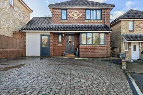4 bedroom detached house for sale, Oakhills, Shanklin