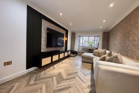 4 bedroom detached house for sale, Oakhills, Shanklin