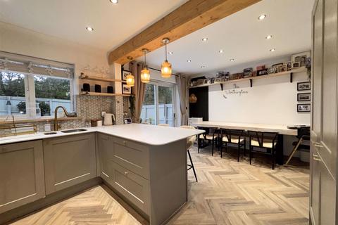 4 bedroom detached house for sale, Oakhills, Shanklin