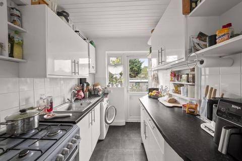 3 bedroom end of terrace house for sale, Castle Road, Northolt