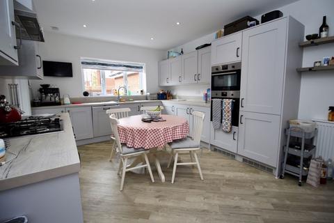 undefined, Chaffinch Gardens, Botley SO32