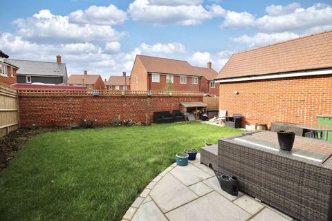 undefined, Chaffinch Gardens, Botley SO32
