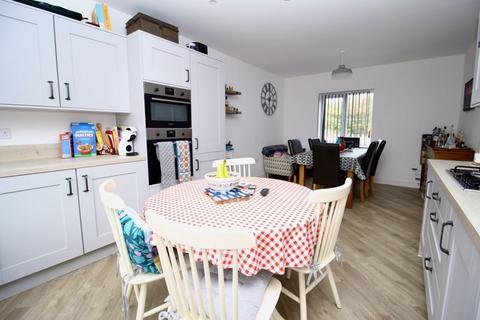 undefined, Chaffinch Gardens, Botley SO32