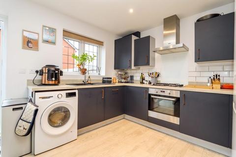 3 bedroom semi-detached house for sale, Egret Drive, Yatton