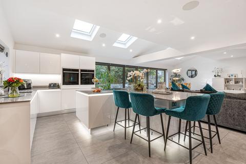 4 bedroom detached house for sale, Browns Road, High Wycombe HP15