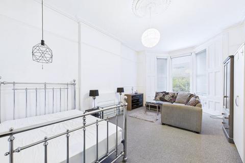Mixed use to rent, Milton Road, Weston-Super-Mare