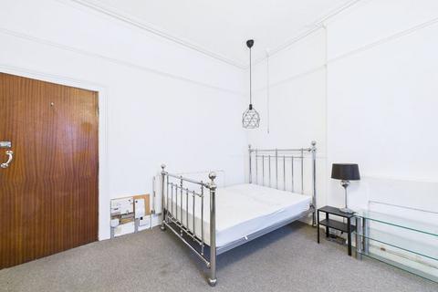Mixed use to rent, Milton Road, Weston-Super-Mare