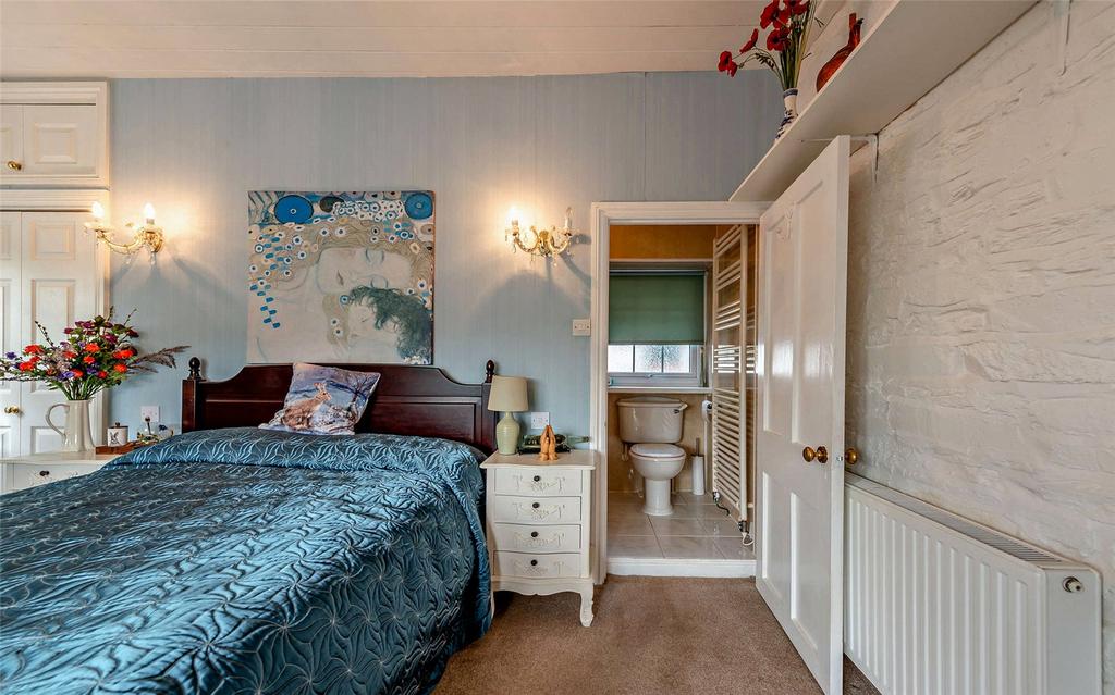 Ground Bedroom
