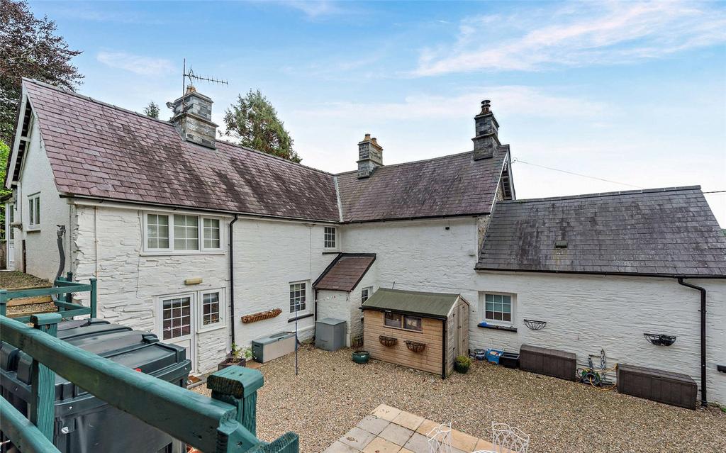 Rear Courtyard