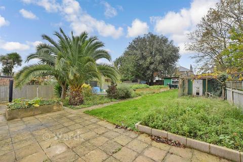 1 bedroom detached bungalow for sale, Old Green Road, Broadstairs, Kent