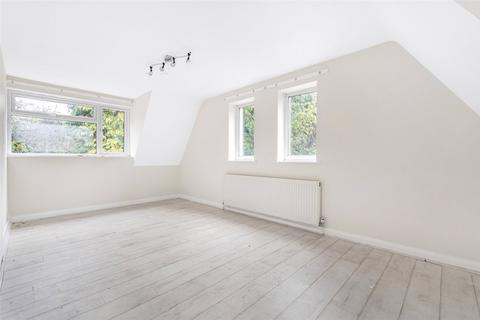 4 bedroom detached house to rent, Blythewood Close, Knowle, Solihull, West Midlands, B93