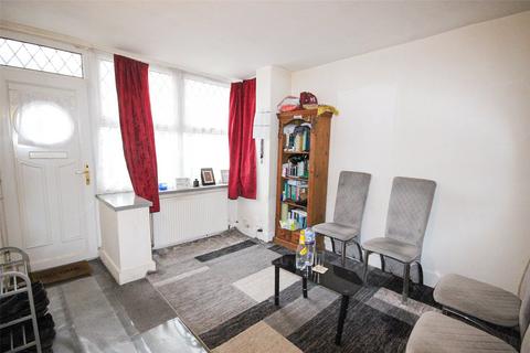 2 bedroom terraced house for sale, Gratton Road, Bedford, Bedfordshire, MK40