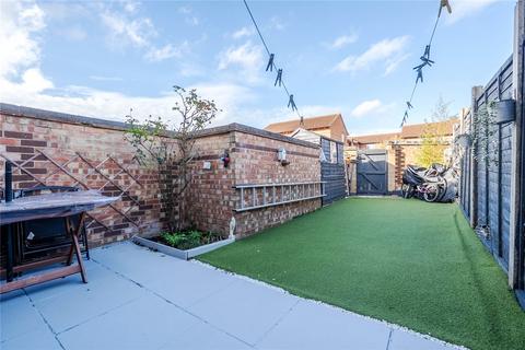 2 bedroom terraced house for sale, Hexham Gardens, Bletchley MK3