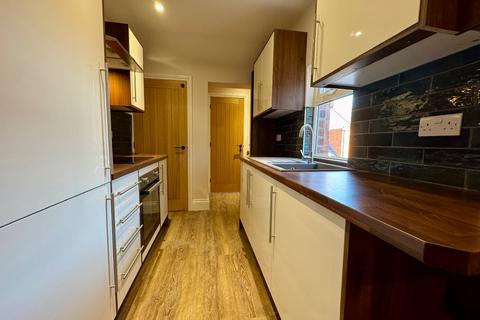3 bedroom apartment to rent, Trevor Terrace, North Shields
