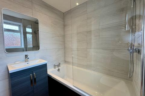 3 bedroom apartment to rent, Trevor Terrace, North Shields