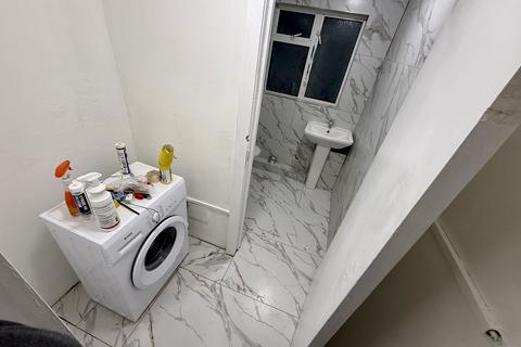 undefined, Allenby Road, Southall UB1
