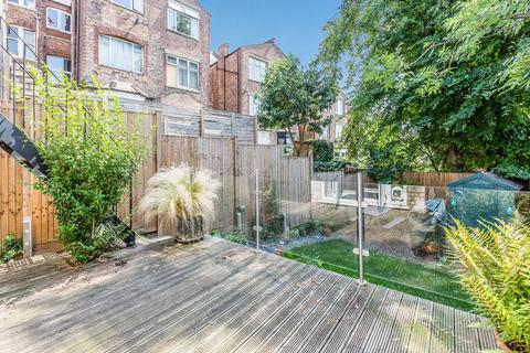 2 bedroom flat to rent, N10