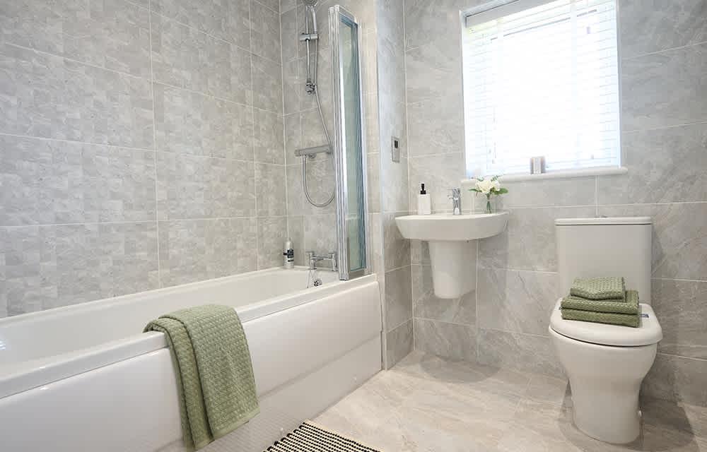 Persona-homes-millview-park-trent-bathroom