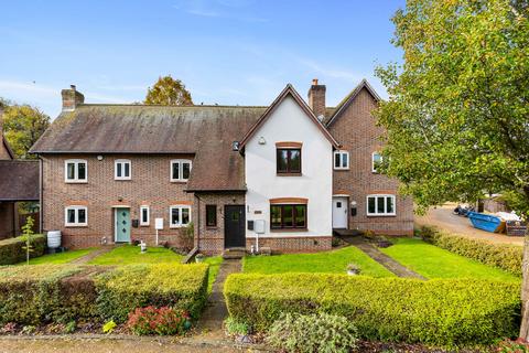 undefined, Millfields Crescent, Horley RH6