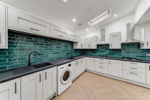 8 bedroom house to rent, Woodcroft Road, Liverpool L15