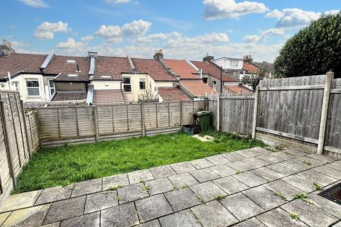 3 bedroom house to rent, Beaufort Road KINGSWOOD, Bristol BS15
