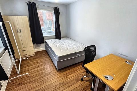 1 bedroom house to rent, Oxleigh Way, Bristol BS34