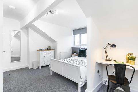 6 bedroom house to rent, Norwood Road, Leeds LS6