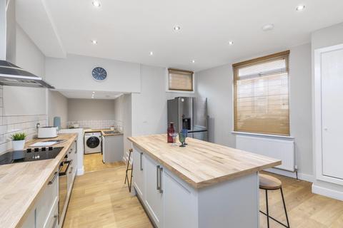 6 bedroom house to rent, Norwood Road, Leeds LS6