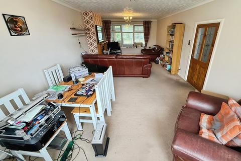 3 bedroom semi-detached house for sale, Kelvin Avenue, Staffordshire ST1