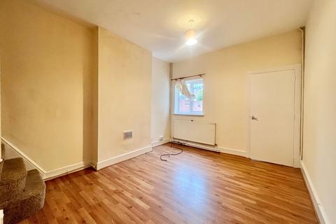 3 bedroom townhouse for sale, Cloister Street, Nottingham, NG7