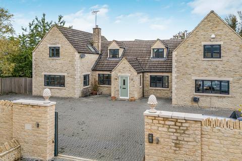 undefined, Cirencester Road, Fairford, Gloucestershire, GL7