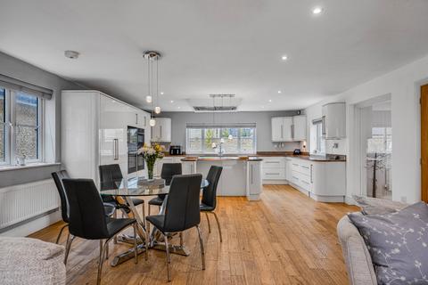 undefined, Cirencester Road, Fairford, Gloucestershire, GL7