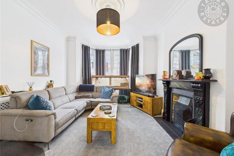 undefined, 'Stylish Two-Storey Maisonette with Private Garden Appeal'