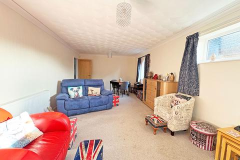 3 bedroom detached bungalow for sale, St. Valentines Way, Skegness, Lincolnshire, PE25 2NG