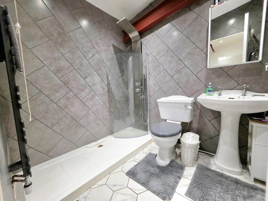 Second En-Suite