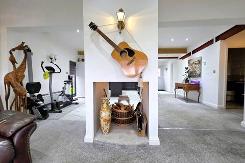 4 bedroom detached house for sale, Merry Lane, East Huntspill, Highbridge, Somerset, TA9
