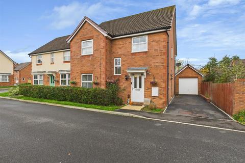 Wiseman Close, Aylesbury HP21