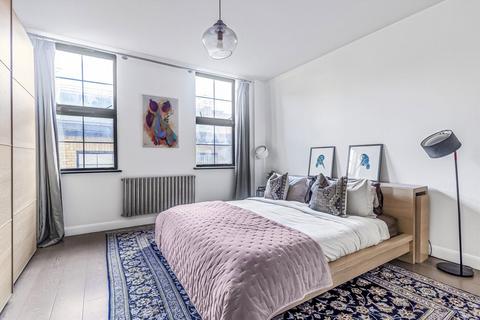 undefined, Shore Road, London E9